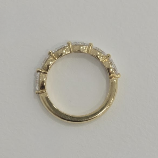 Lucille | East-West Natural Oval Wedding Band in 18ct Yellow Gold - Image 3
